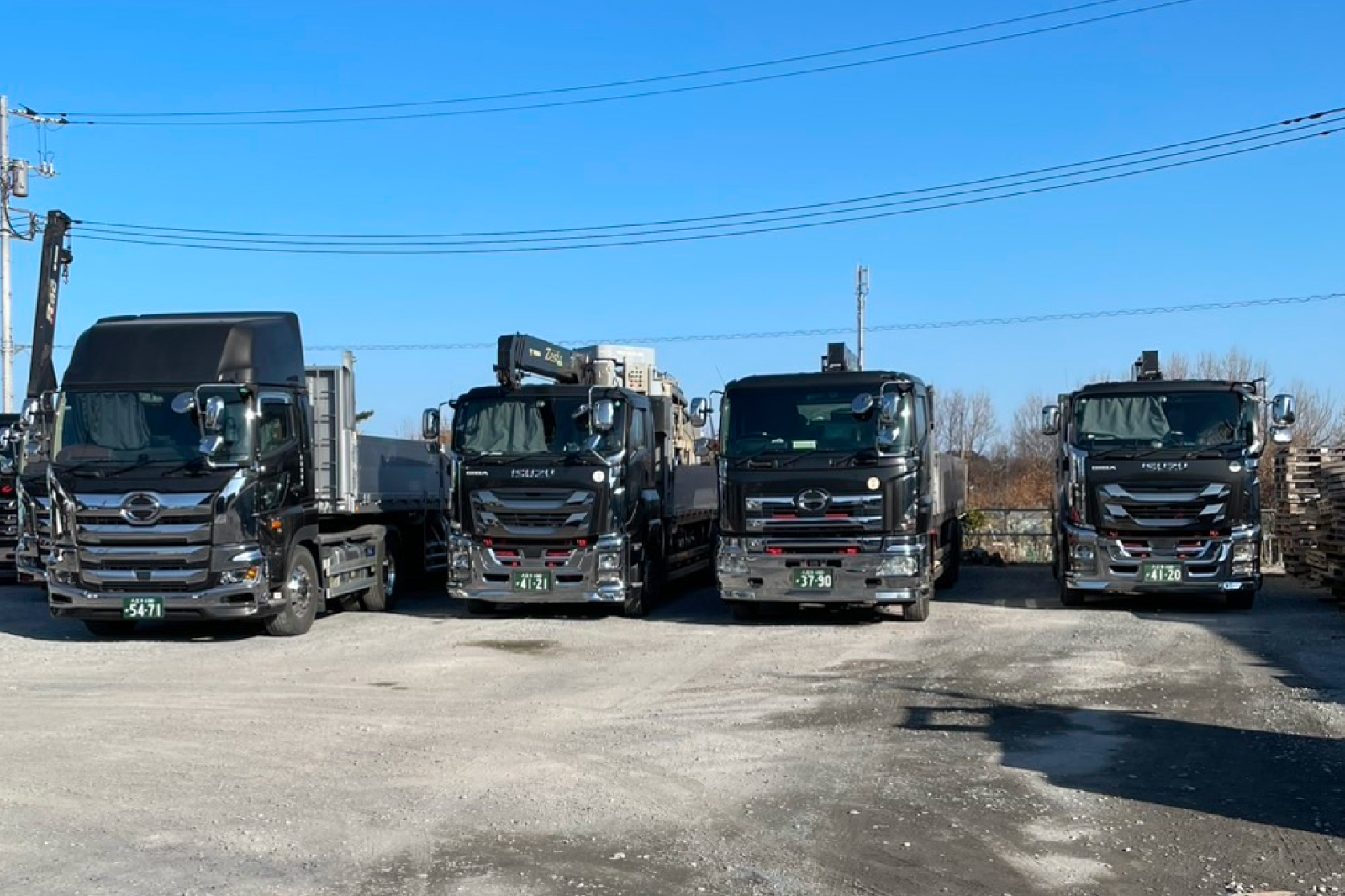 幅広いユニック車を保有しており、お客様のニーズにお応え致します。